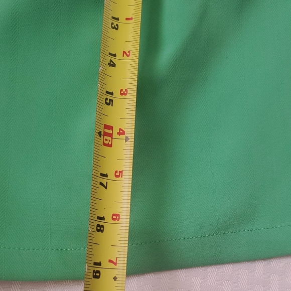 DANIELLE BERNSTEIN Green and Cream Women's Shorts - Picture 4 of 15